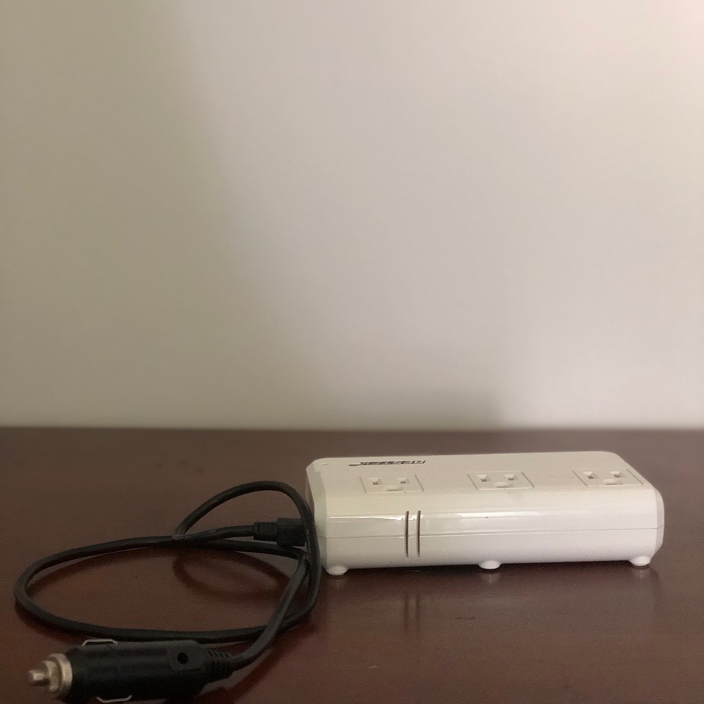 BESTEK 200w power inverter multiple car charger